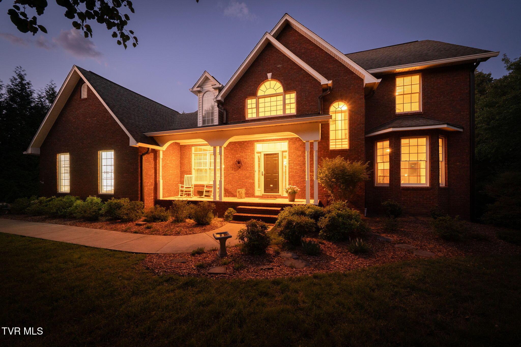 Image 2: 5-web-or-mls-JH 20260513-060