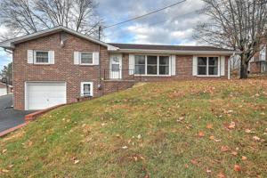 121 Boone Avenue Extension