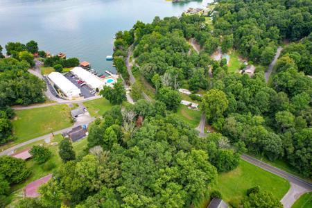 609 Oak Grove Road