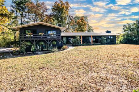 2887 Lake Forest Circle