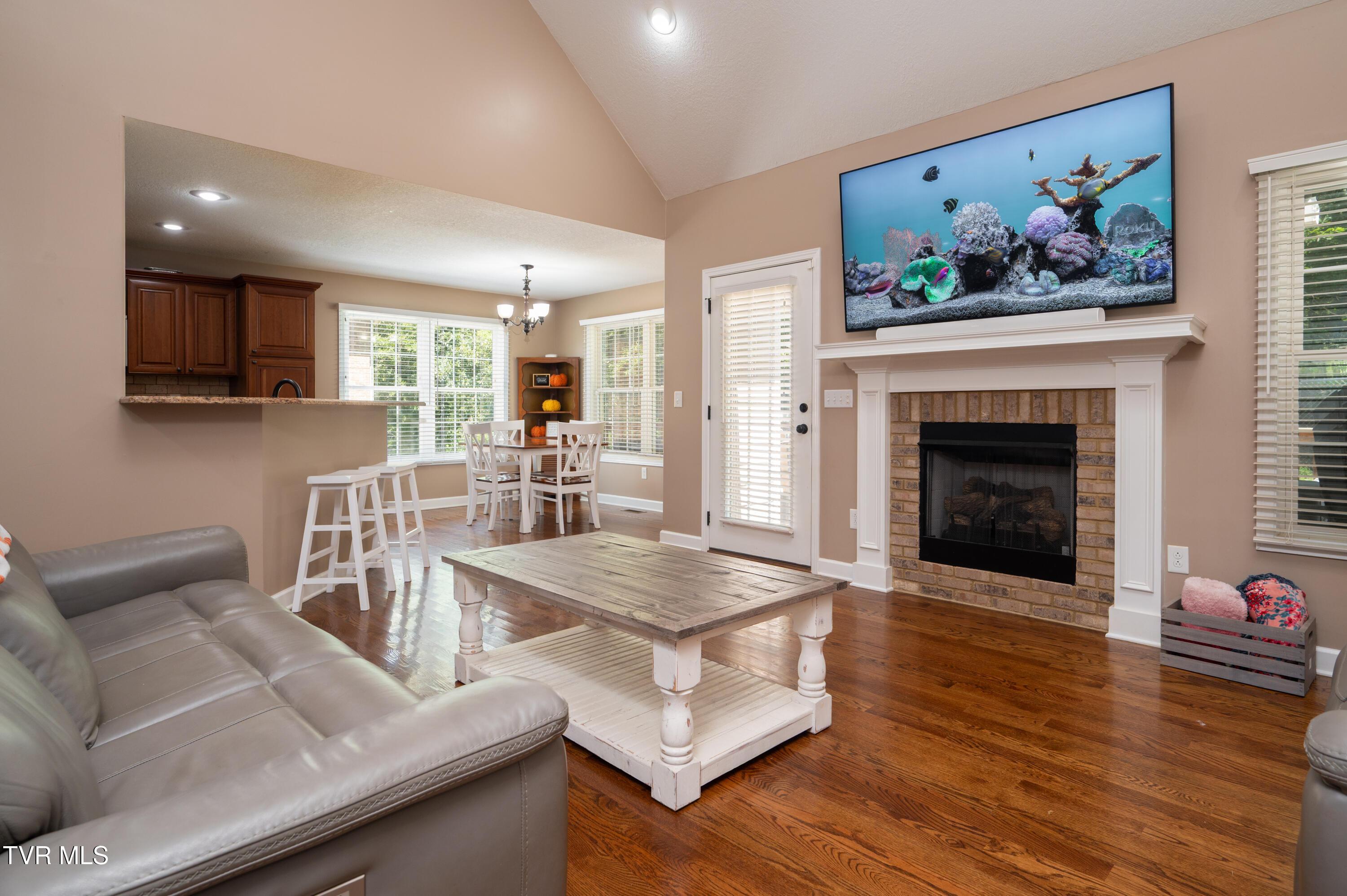 Image 4: Anchor Point-25