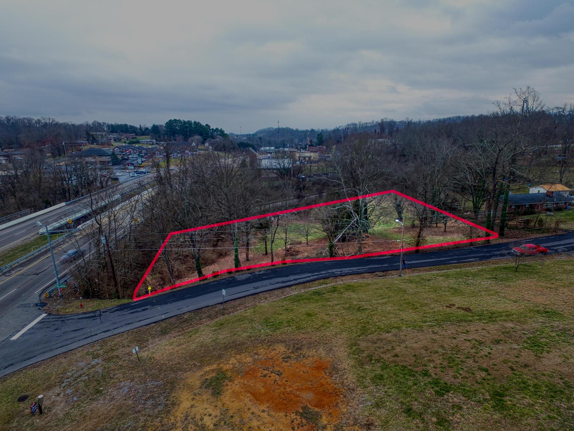 Image 2: Givens. Tall Oaks. Kpt MLS L (2 of 5)