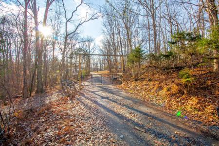 341 Haw Ridge Road East