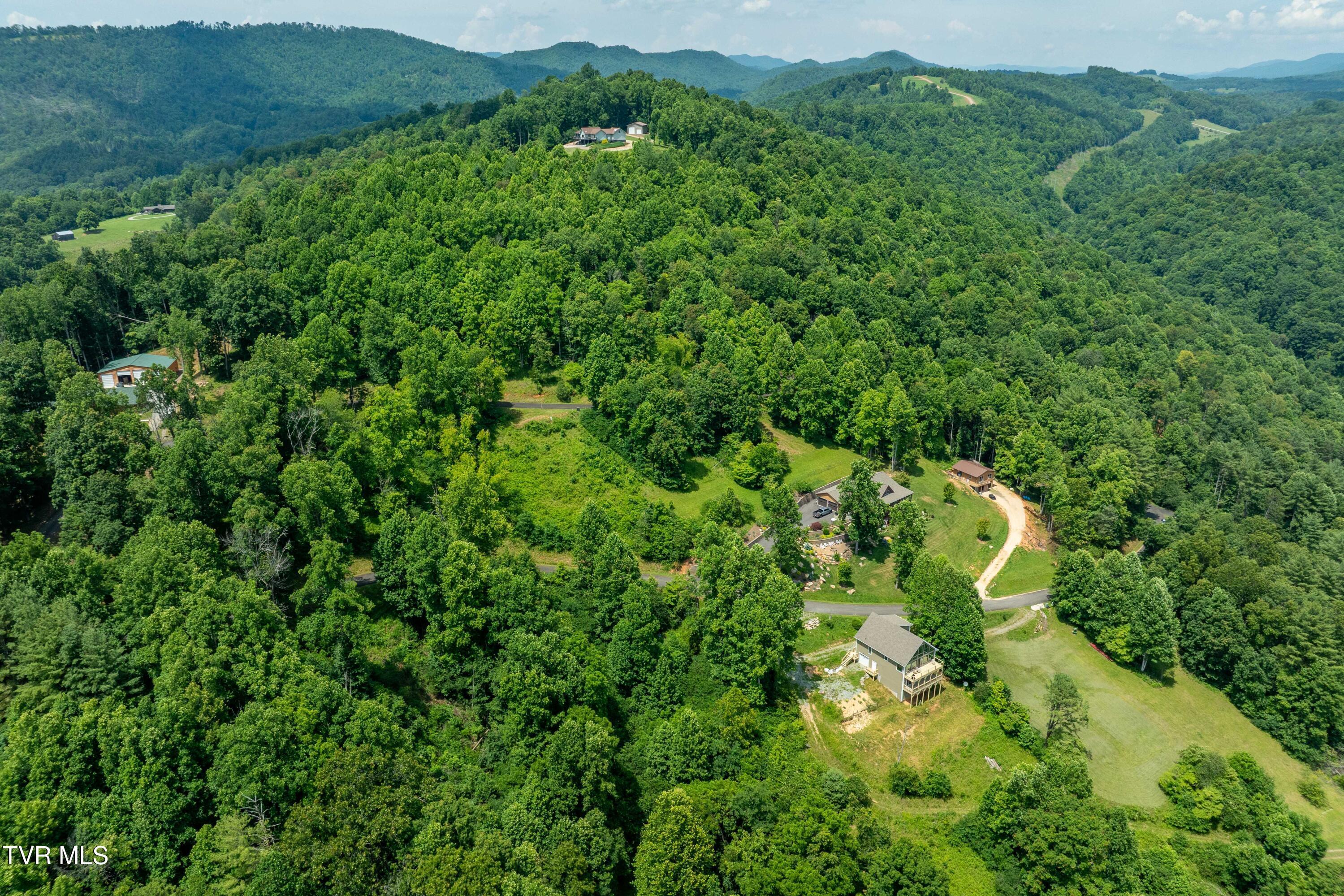 Image 4: Lot 10 (4 of 23)