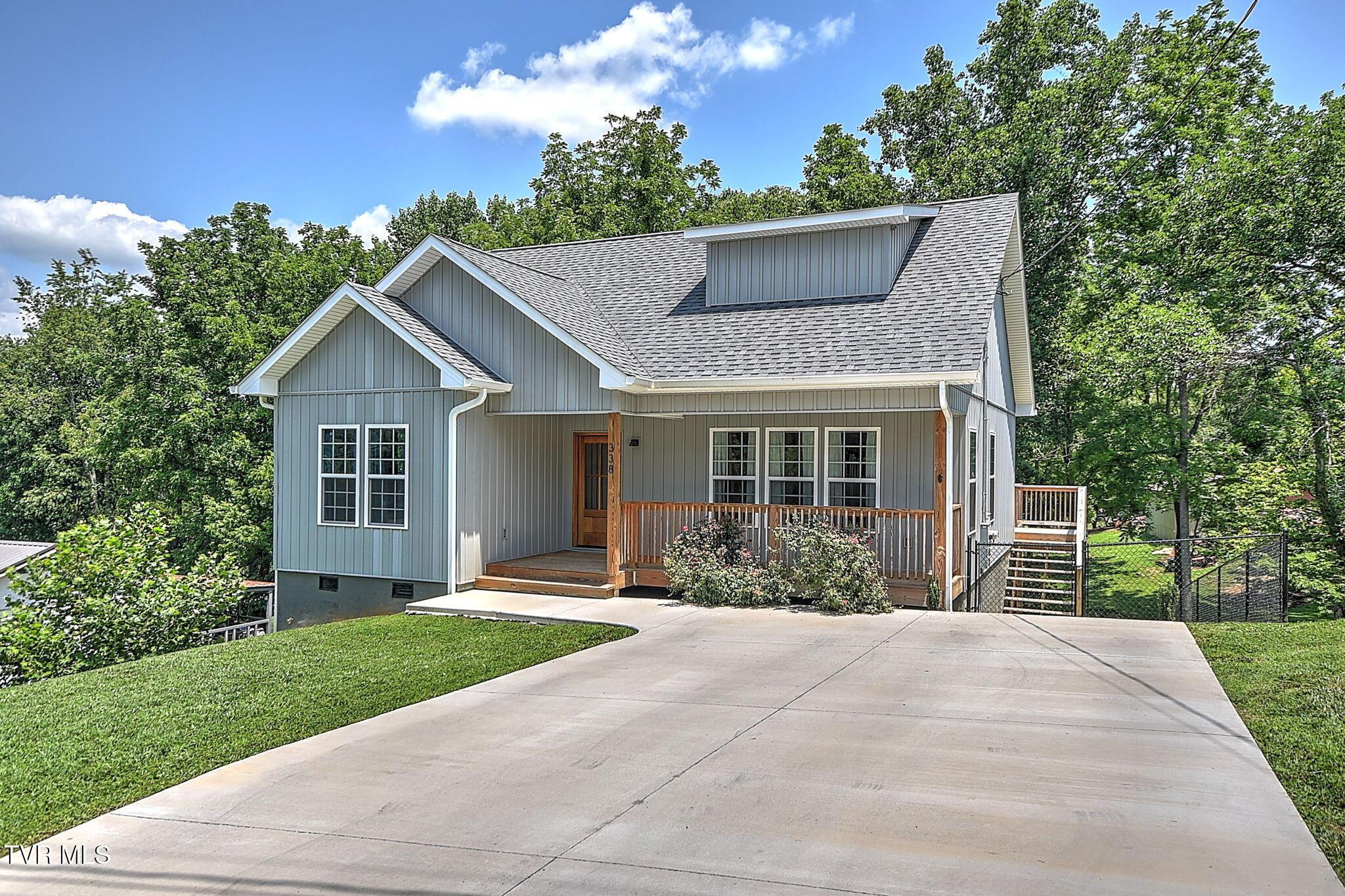 Image 2: 4-web-or-mls-338 Highland Dr GUnit-4