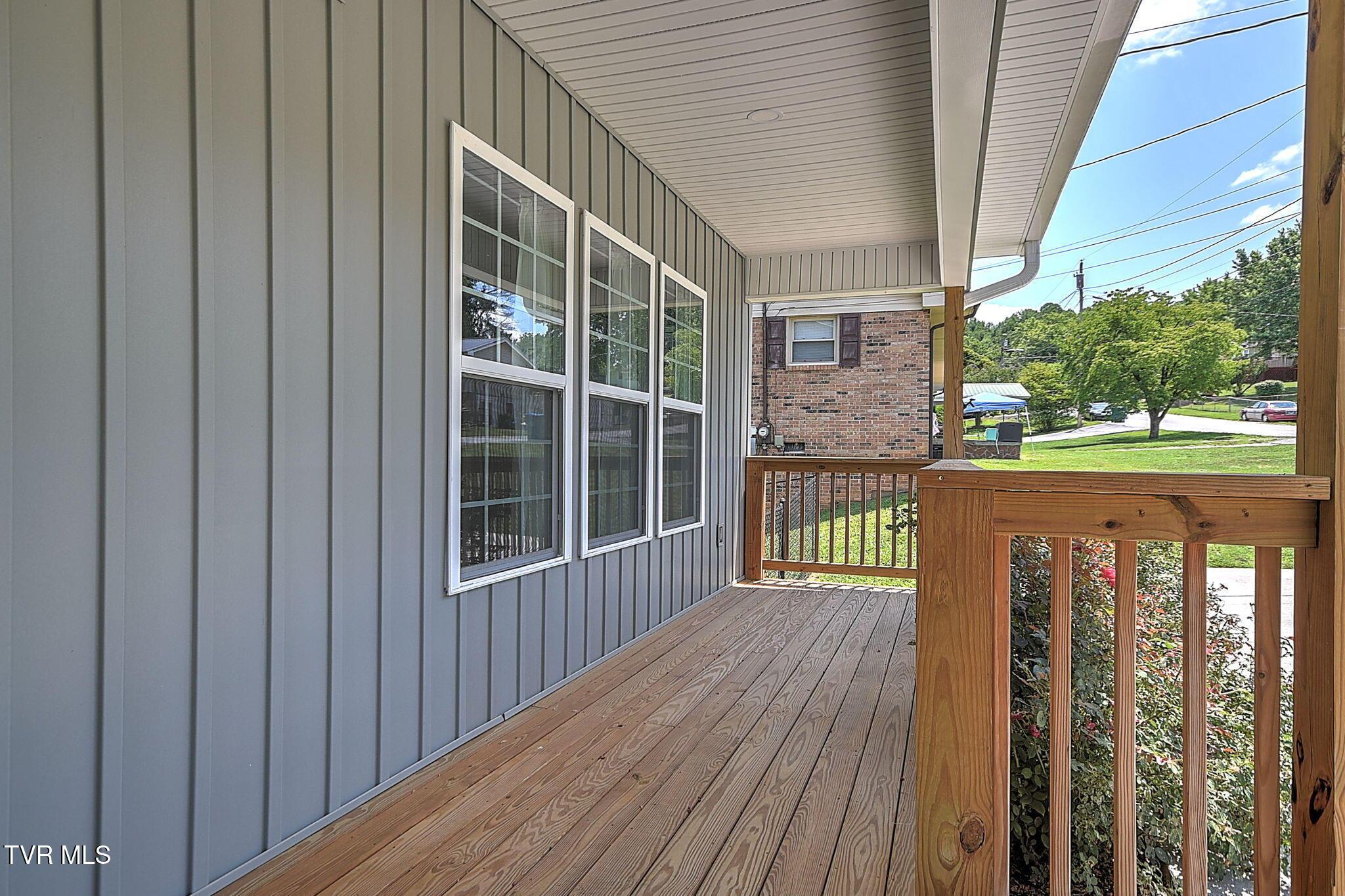 Image 3: 5-web-or-mls-338 Highland Dr GUnit-5