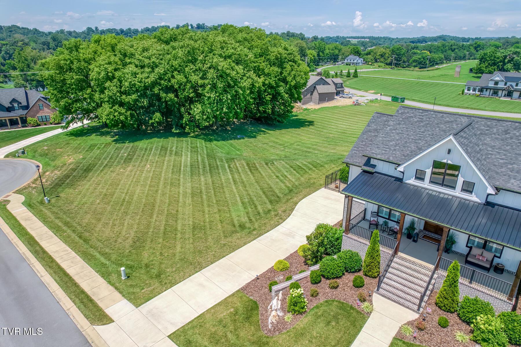 Image 4: 1385 Chadsworth Ln-4