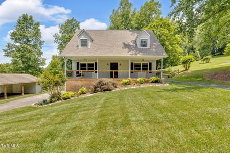 424 Bay Hill Drive