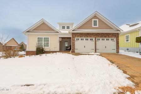 1603 Maple Ridge Court