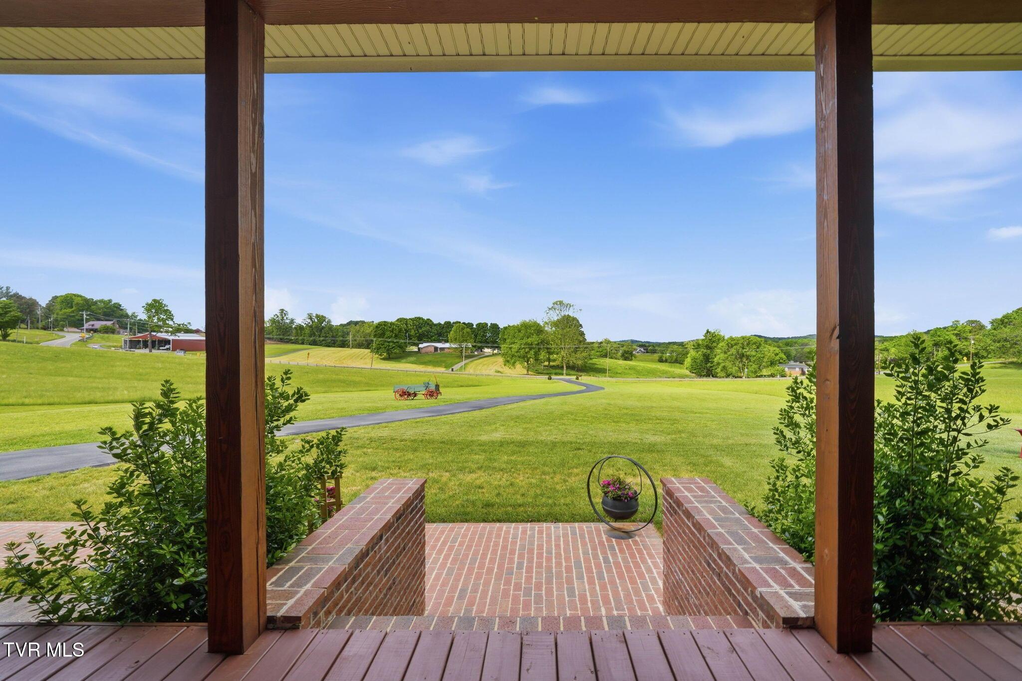 Image 4: 34-web-or-mls-1790 Allison Rd-4