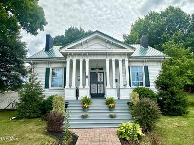212 Main Street