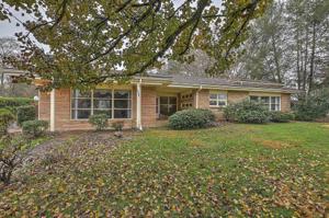 4336 Fairlawn Drive