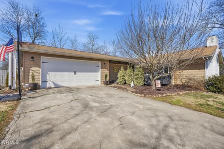 312 Thistlewood Drive