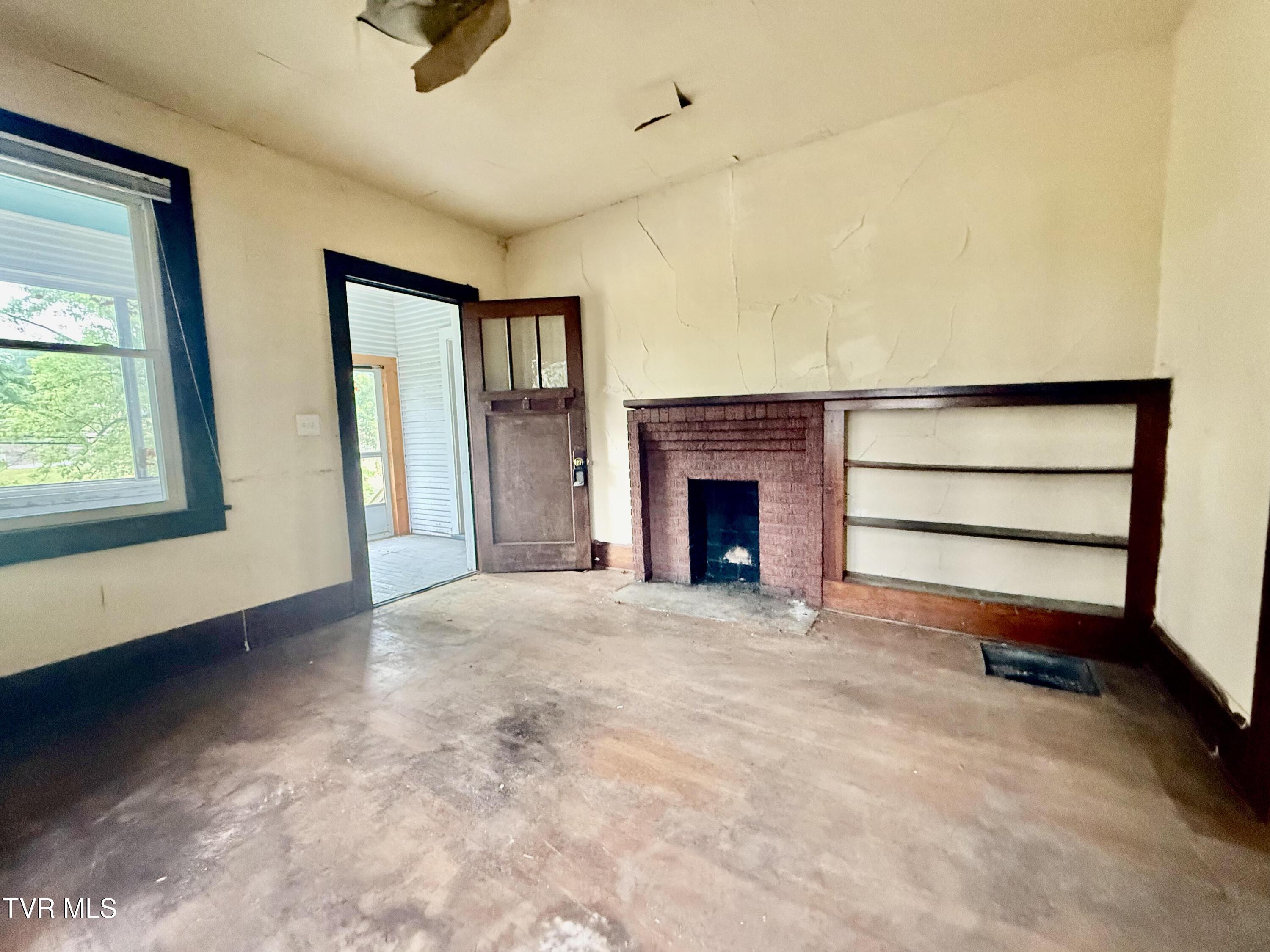 Image 3: parks worley living room 2