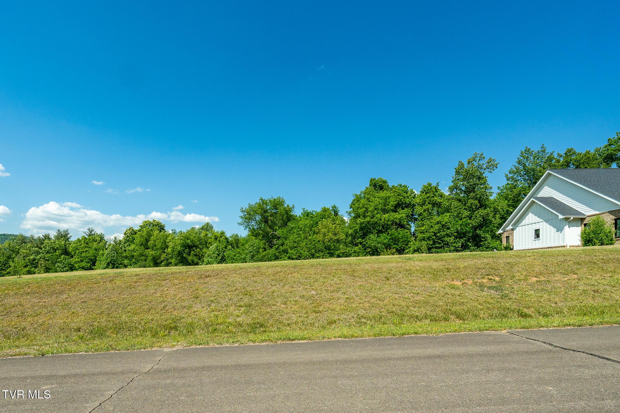 Image 3: DEER RIDGE CT (23 of 34)