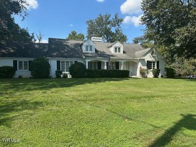 406 Castle Oaks Drive