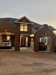 100 Gables Court