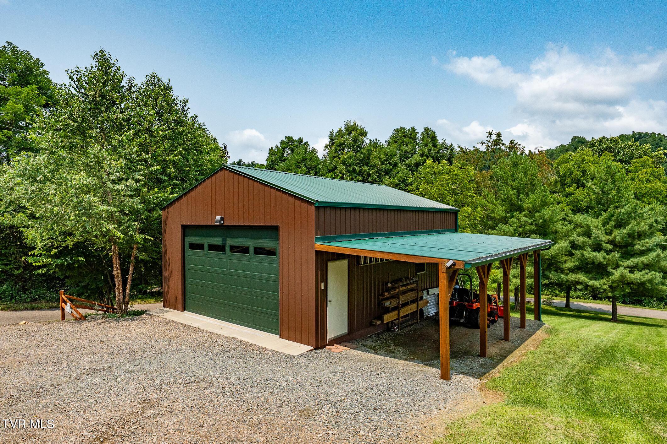 Image 3: 2288 Norris Rd (41 of 145)