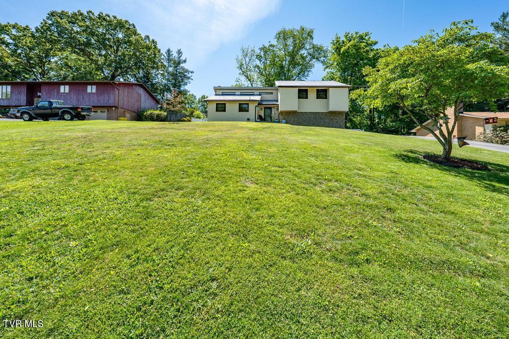 Image 3: 3540 McIntosh Dr