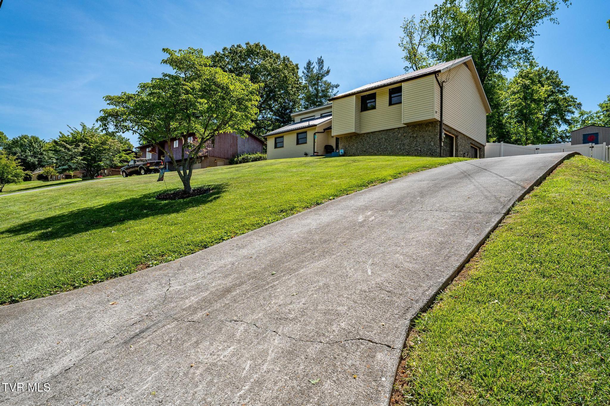 Image 4: 3540 McIntosh Dr