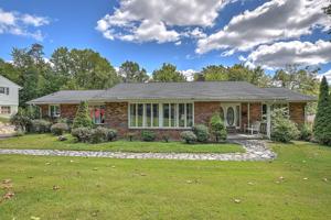 3927 Skyland Drive