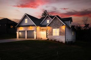 27 Alden Lane
