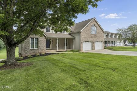 233 Brown Circle