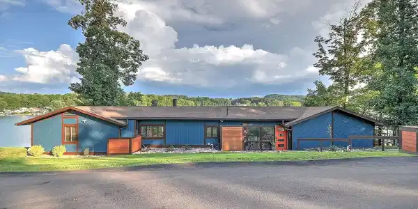 2772 Devault Bridge Road