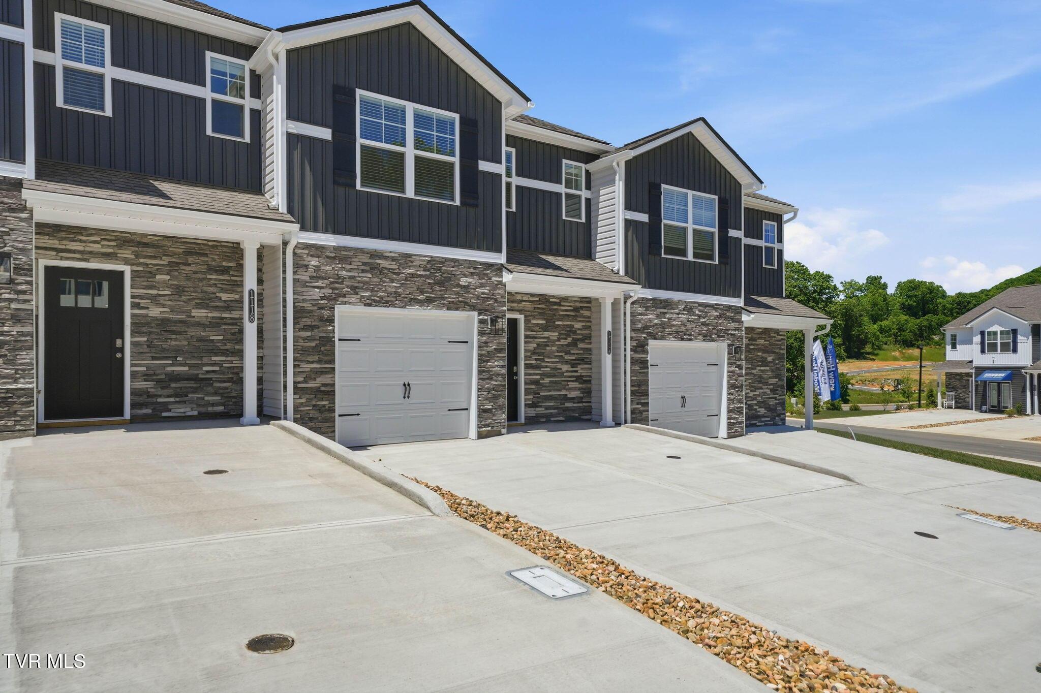 Image 2: 12-web-or-mls-1114 Wenna Wy-2