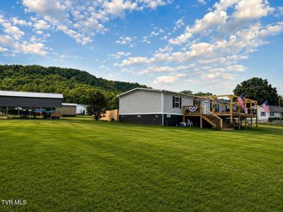 249 Dabeej Drive