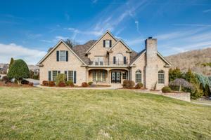1112 Dover Drive