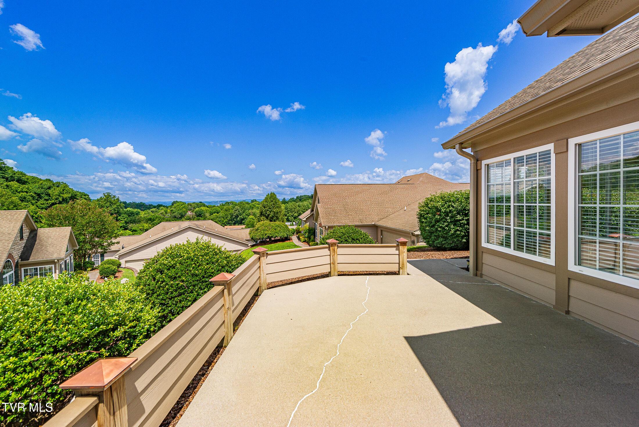 Image 4: Front Patio