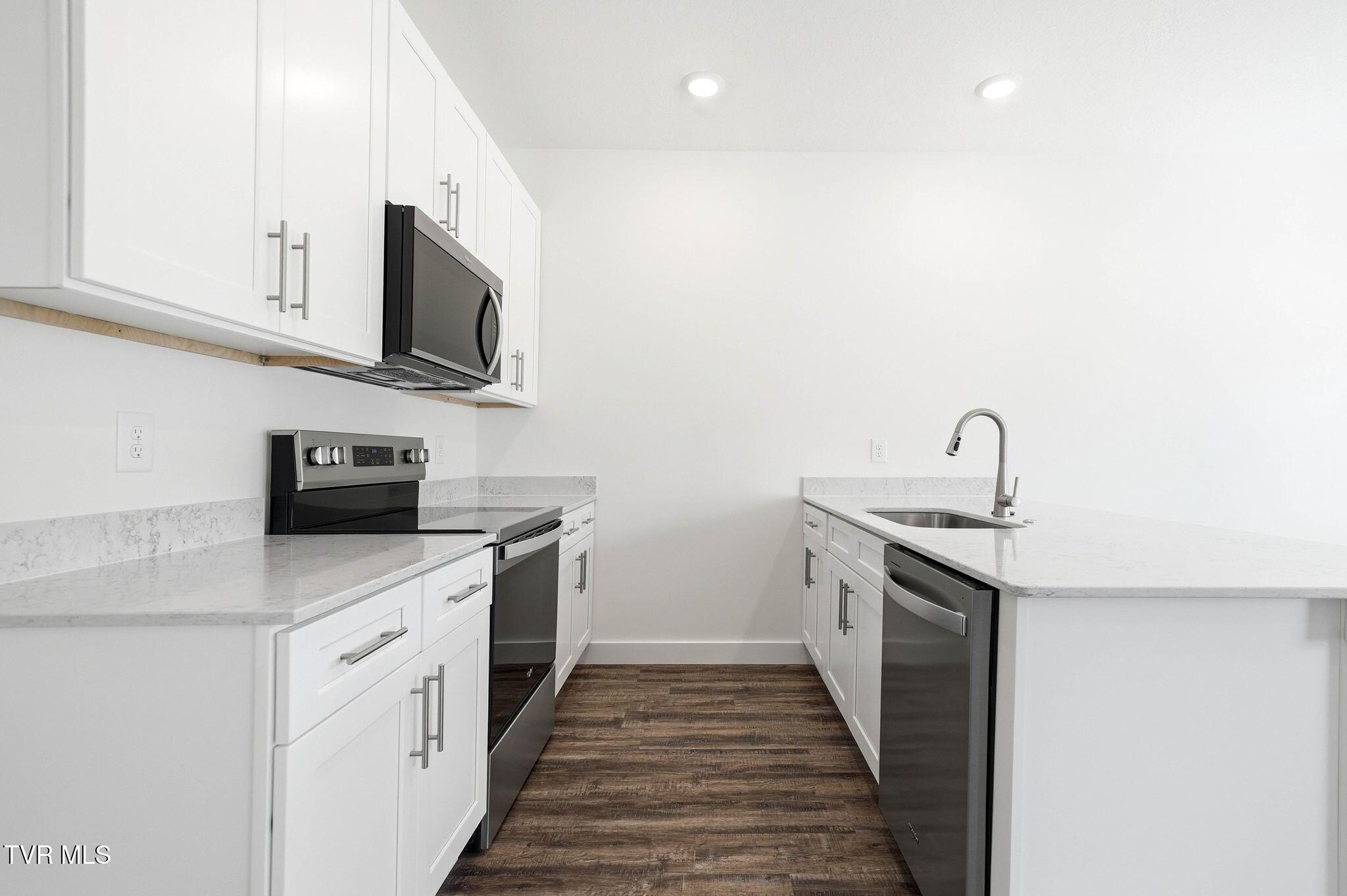 Image 4: 30-web-or-mls-1130 Wenna Way-9