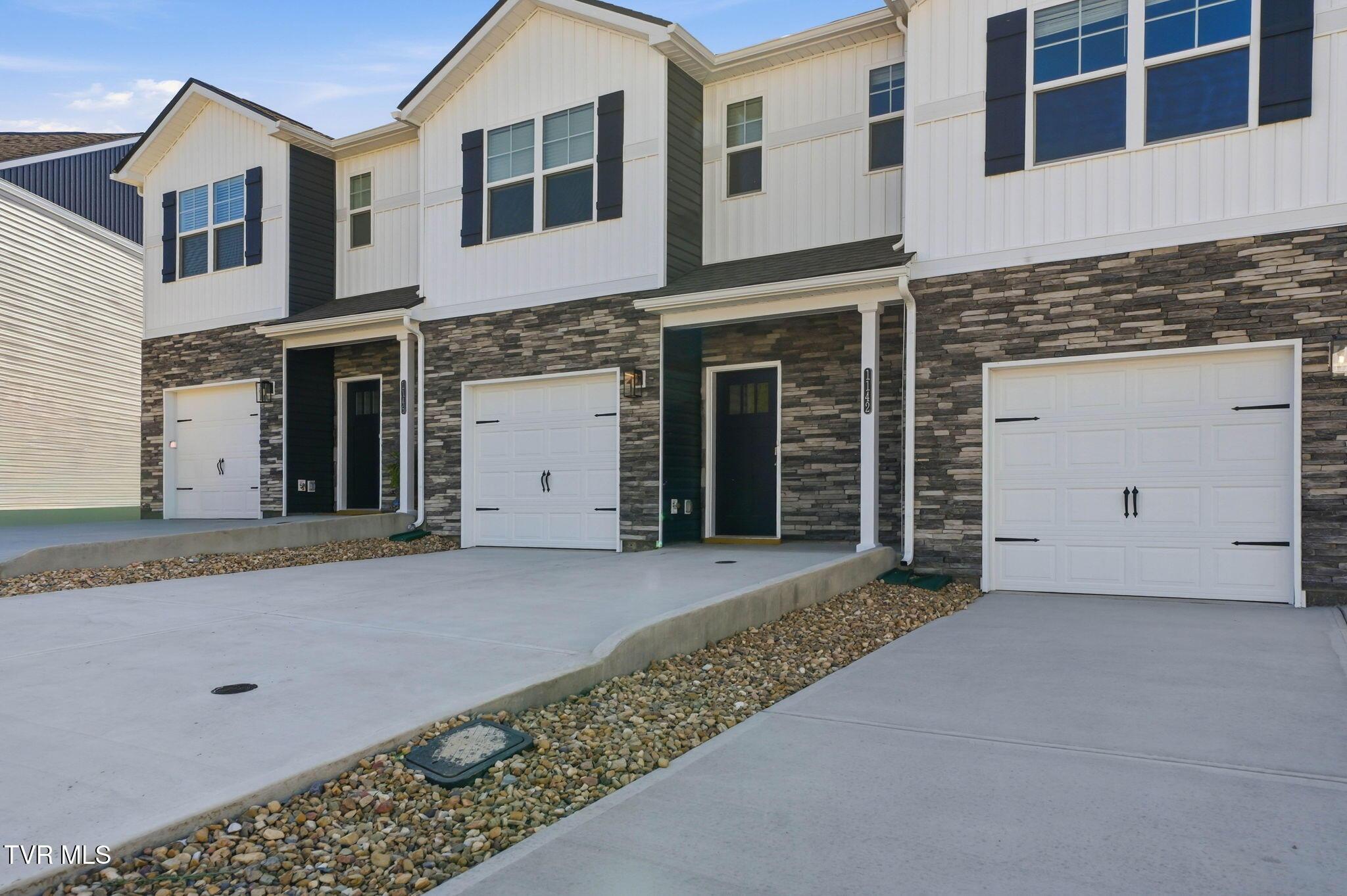 Image 3: 23-web-or-mls-1142 Wenna Wy-3