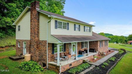 438 Riverview Drive