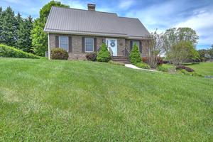 4833 Wind Drive South