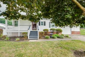 2404 Sherwood Road