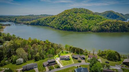 127 West Lake Drive