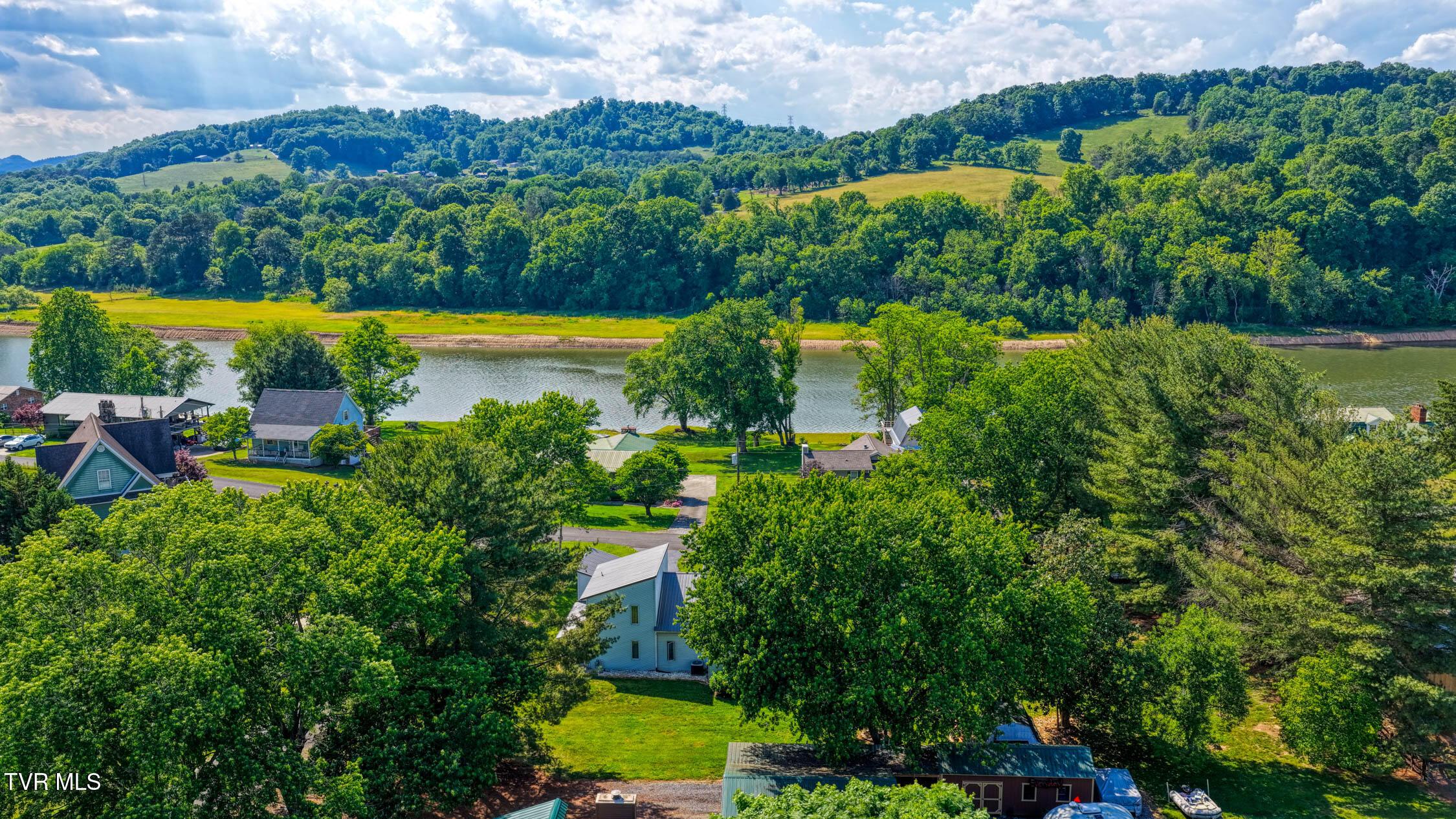Image 4: 249 Holston View MLSa (23 of 27)