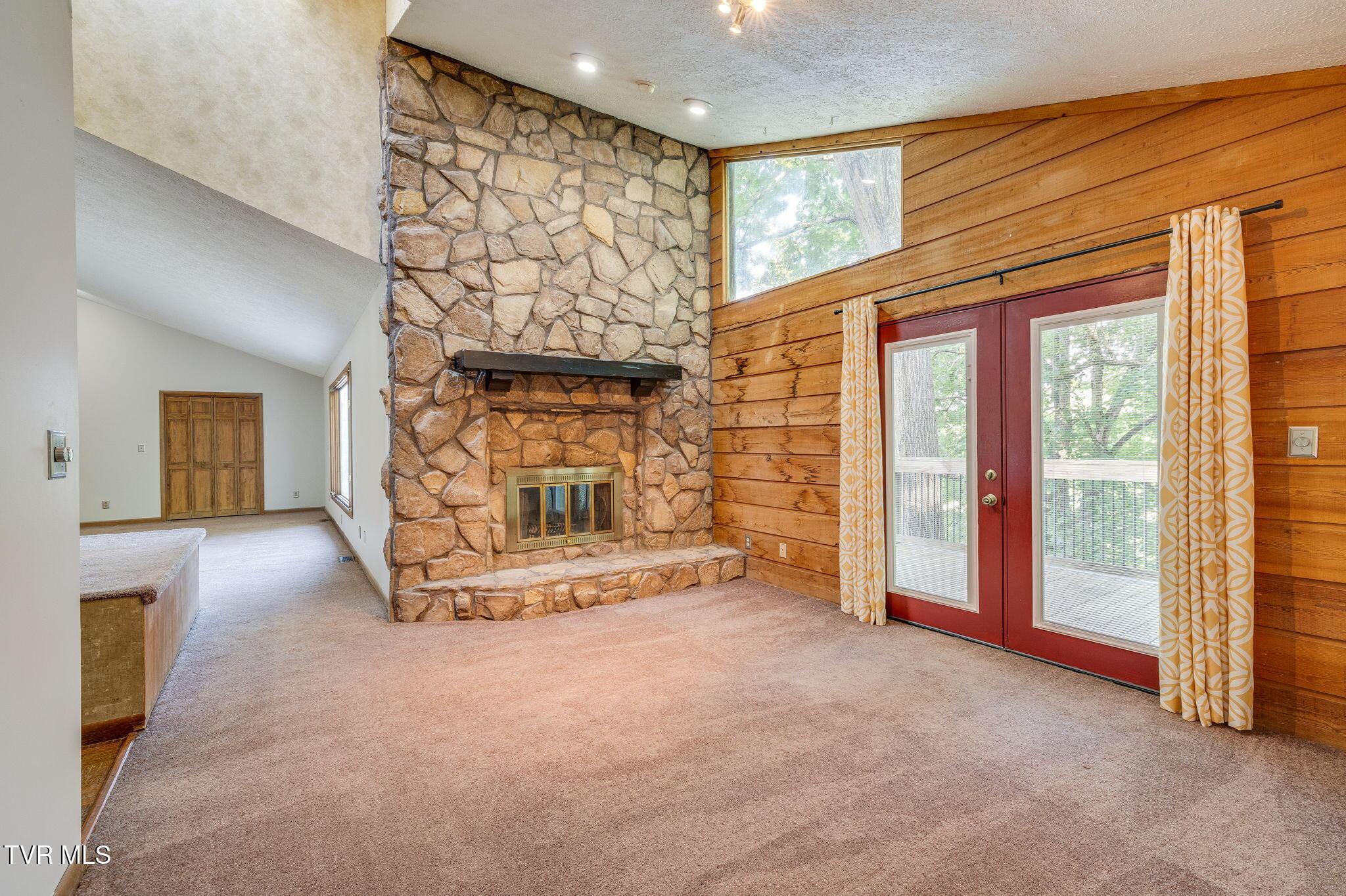 Image 4: Family Room