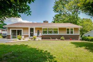 112 Lakeview Circle