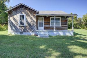 817 Hamilton Road
