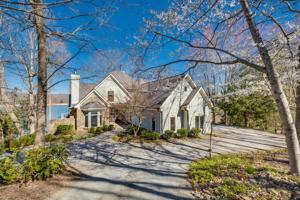 6 Thunder Bay Drive