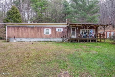 902 R D Campbell Road