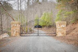 709 Heartwood Lane