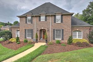 1033 Kensington Lane