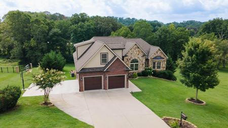 1076 Addison Court