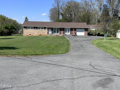 128 Lakeview Circle