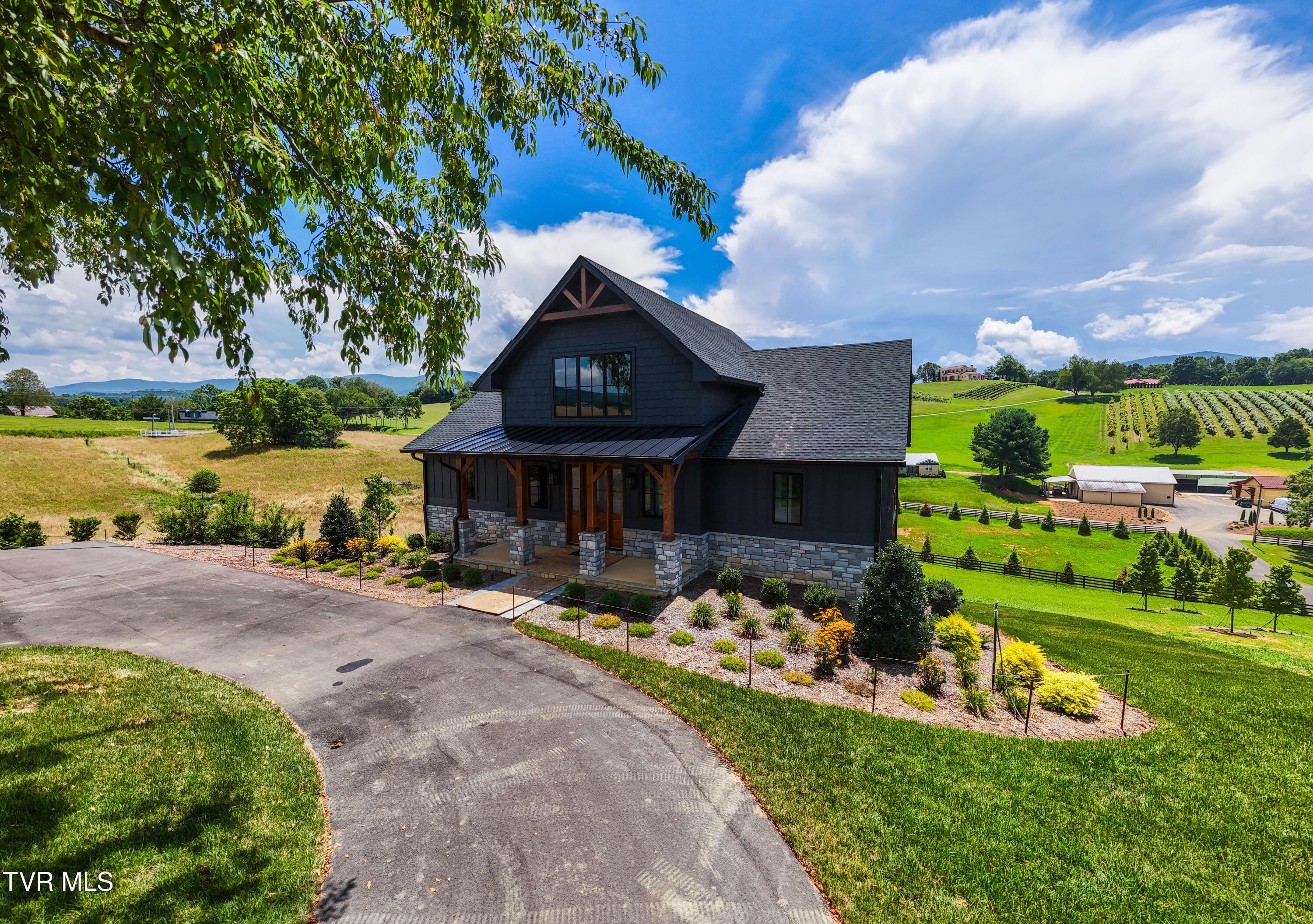 Image 3: AUSTINMARVELS.COM-31