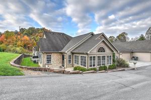 1416 Fountain Lane